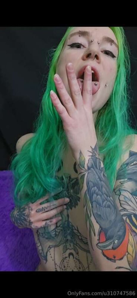 U310747586 exclusive pornstar images