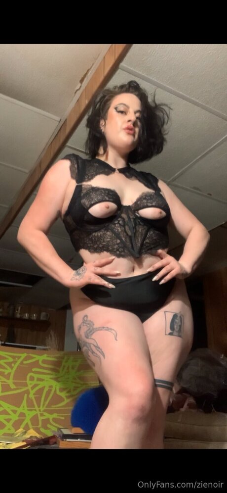 Zblacck pornographic model gallery