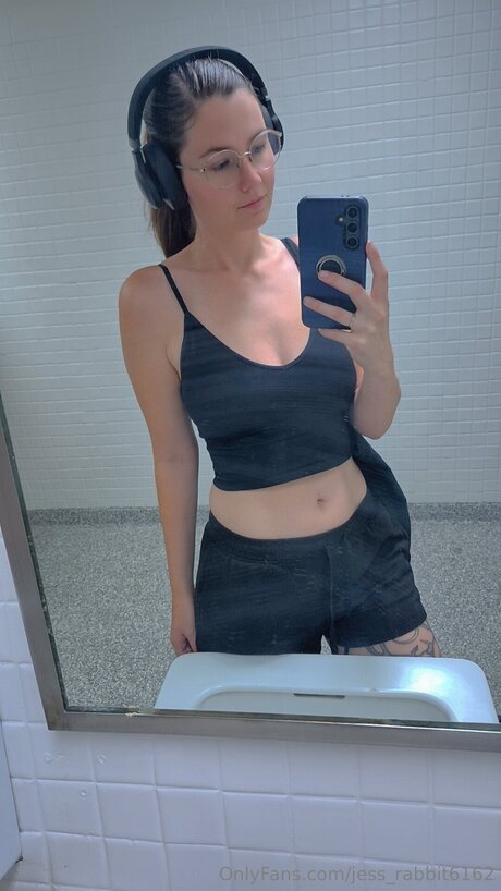 Jess Rabbit6162 adult model archive