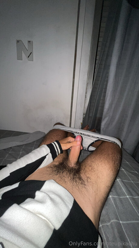 Oteupikachu model xxx image