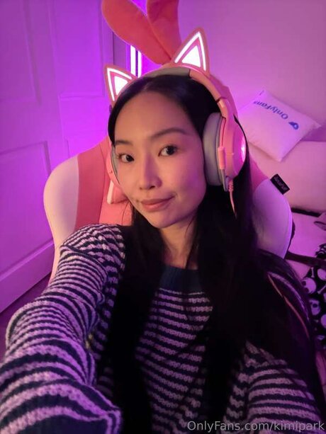 petite asian onlyfans porn images