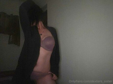 Lizzy Adams pornstar nude pic