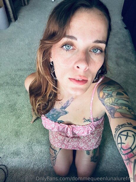 Dommequeenlunalurefree free pornstar image