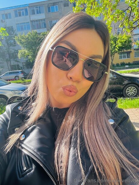 Ivylovellvip star naked galleries