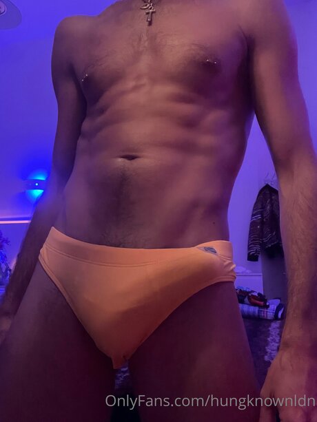 Hungknownldn model high quality image