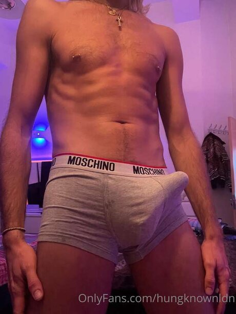 Hungknownldn model nude pictures