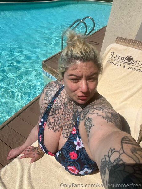 Katiesummerfree sexy model photos