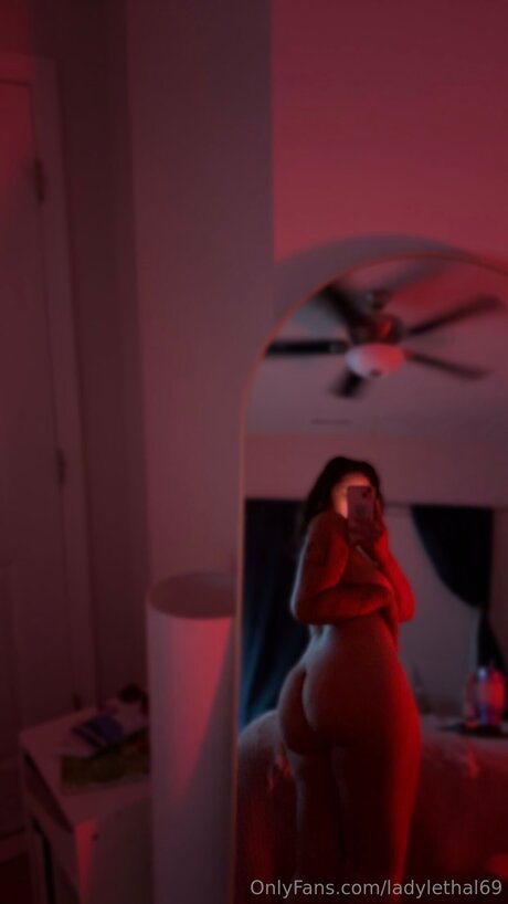 Ladylethal69 top star picture