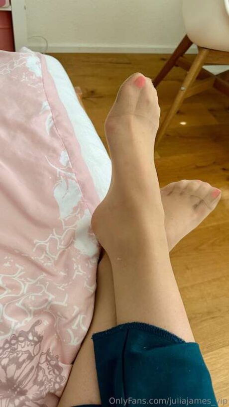 giantess onlyfans hot sexy photo