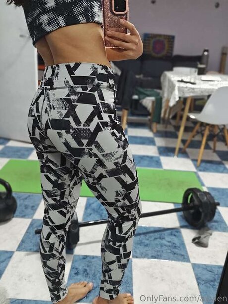 Ayylen model sexy img