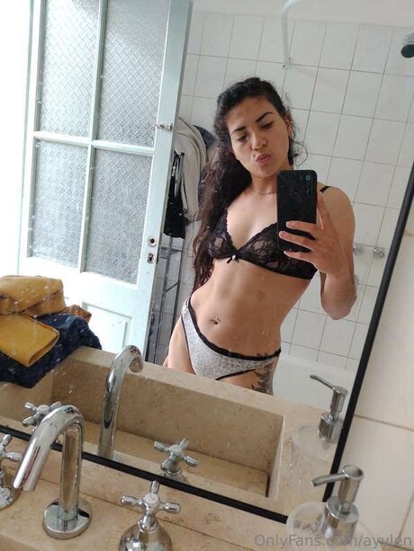 Ayylen star nude pic