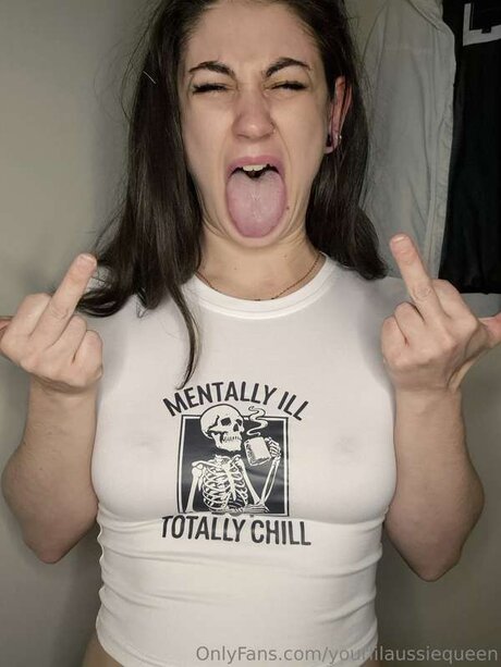 Yourlilaussiequeen adult model images