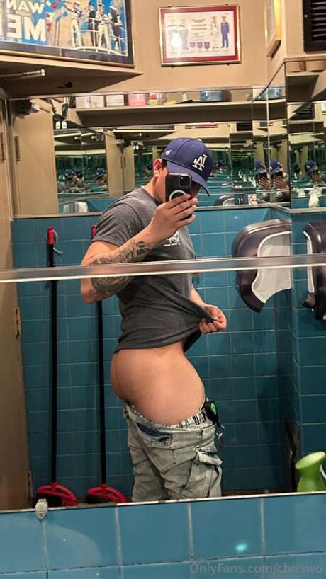 Chriswo star naked pic