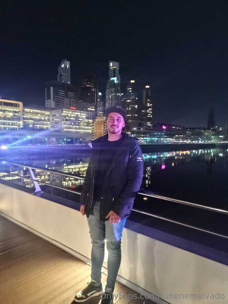 Tunenemalvado star art gallery