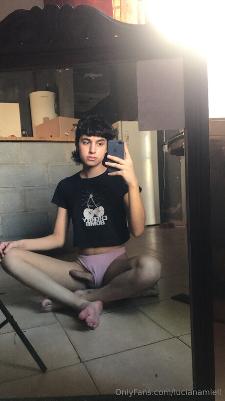 Lucianamiell model nice picture