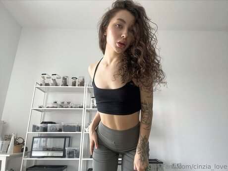 Cinzia Love perfect pornstar pictures