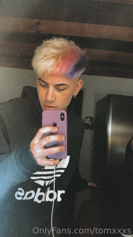 Tomxxxs model beautiful pic