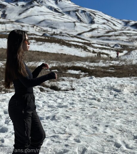 Camile2303 exclusive pornstar archive