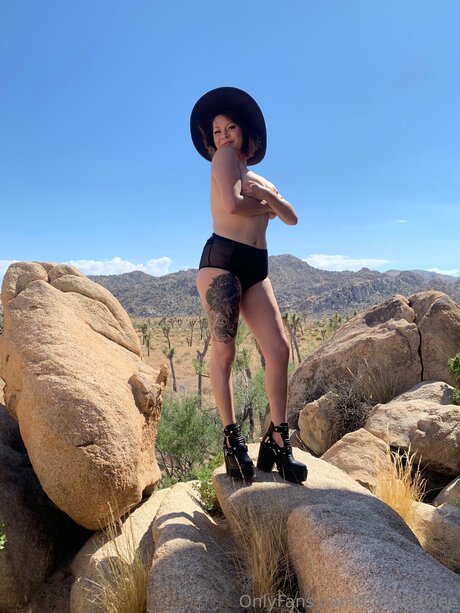 Thejadexlee model perfect img