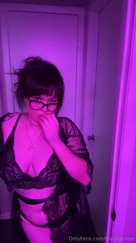 Thejadexlee model art pic