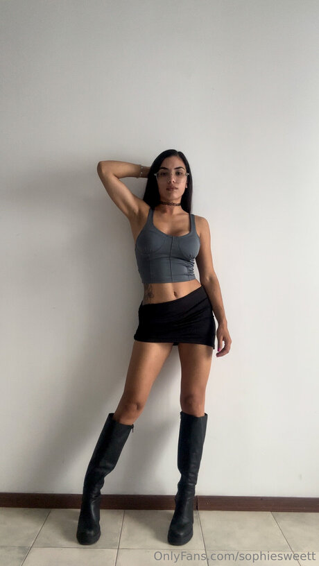 Sophiesweett model exclusive pics