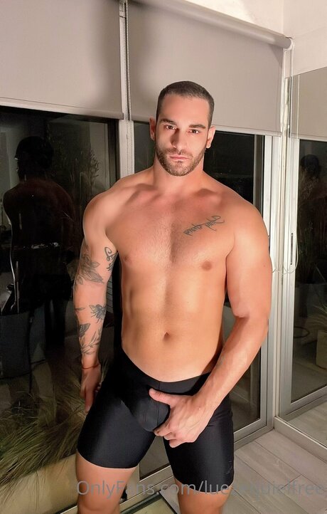 Luezequielfree model nude picture