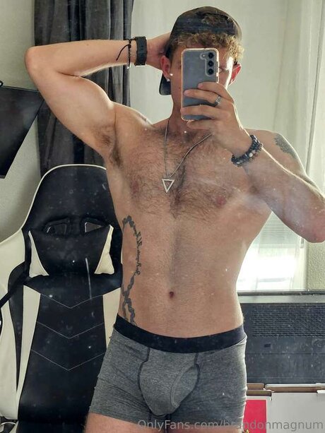 Brandonmagnum pornographic star pic