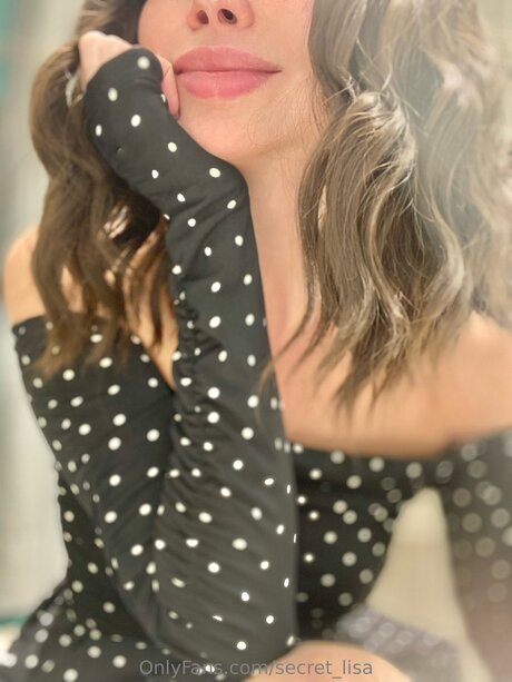 Secret Lisa exclusive pornstar photos