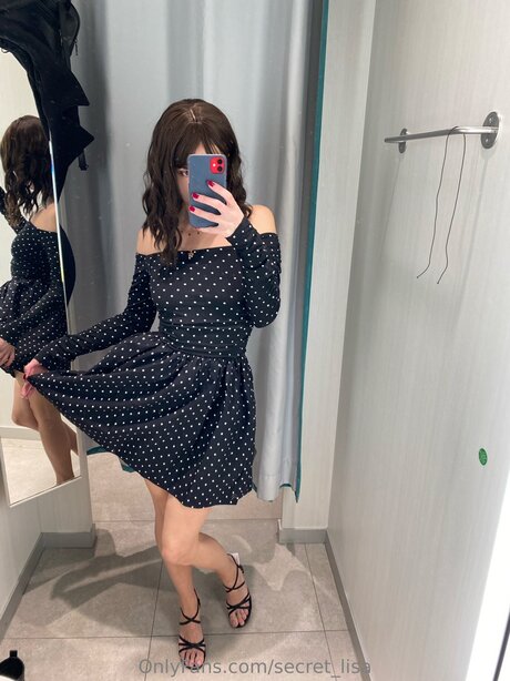 Secret Lisa star naked archive