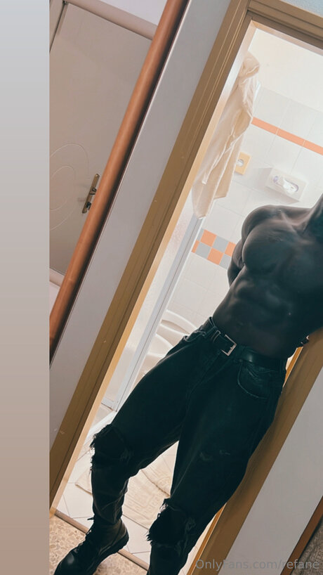 Refane model beautiful photo