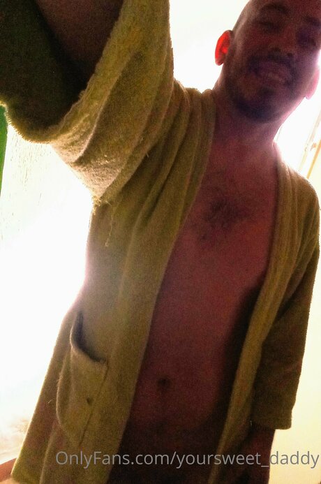 Yoursweet Daddy star free picture