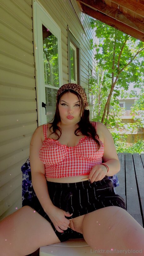 Faerielewd star best pics