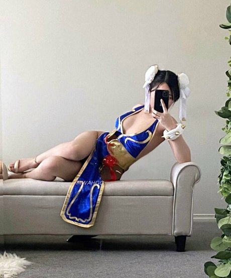 mwahgo model hot images