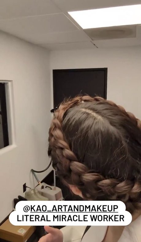 Ovilee May star top pic