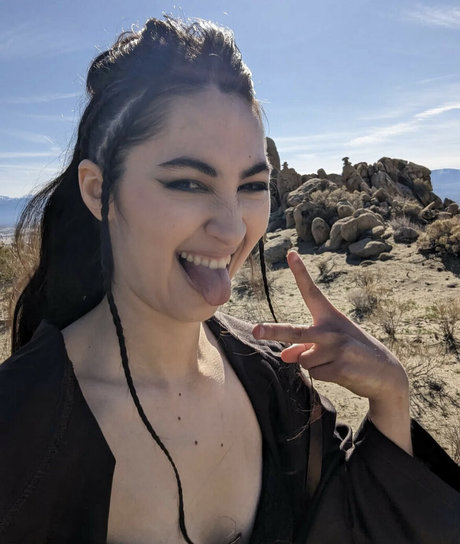 Ovilee May sex model gallery