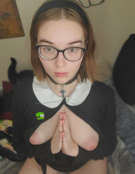 izzy hellbourne free model archive