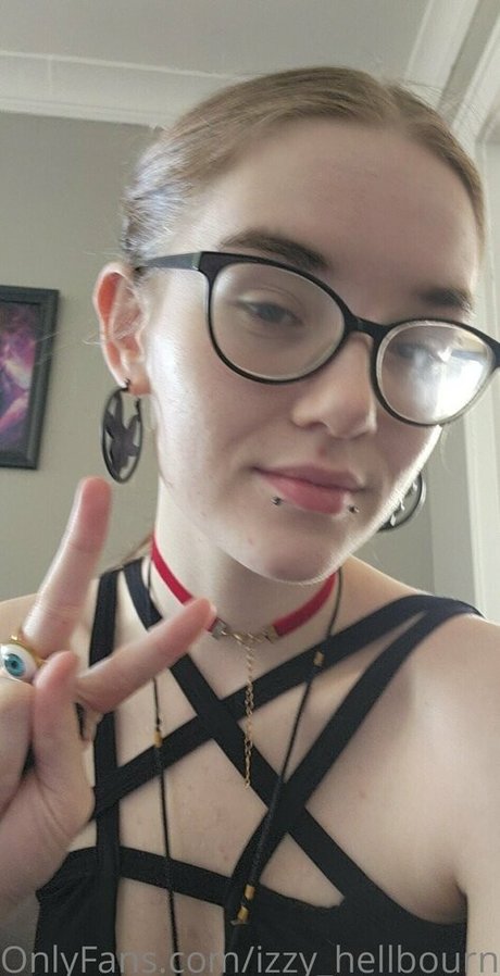 izzy hellbourne pornographic star photos