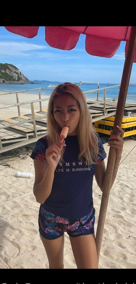 tinythaigirl4u erotic actress picture