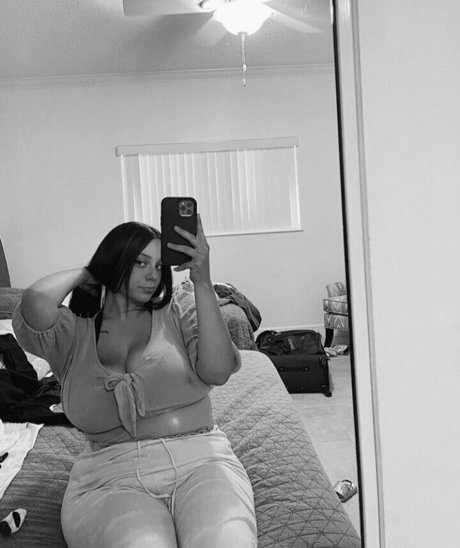 xoangel model naked archive