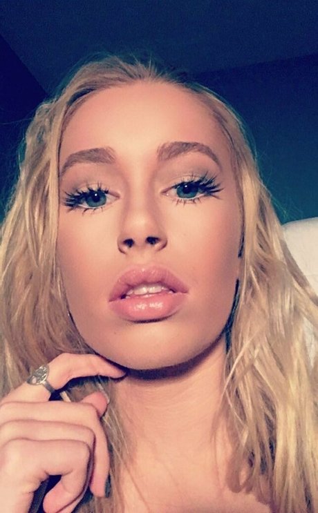 Olivia Juaire pretty model picture