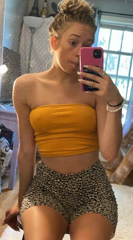 Olivia Juaire exclusive star pics