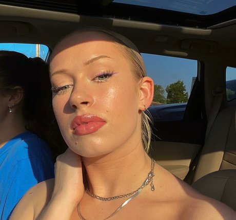 Olivia Juaire art pornstar img