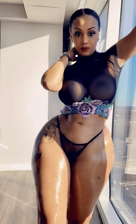 Ms Fernandes25 model art pictures