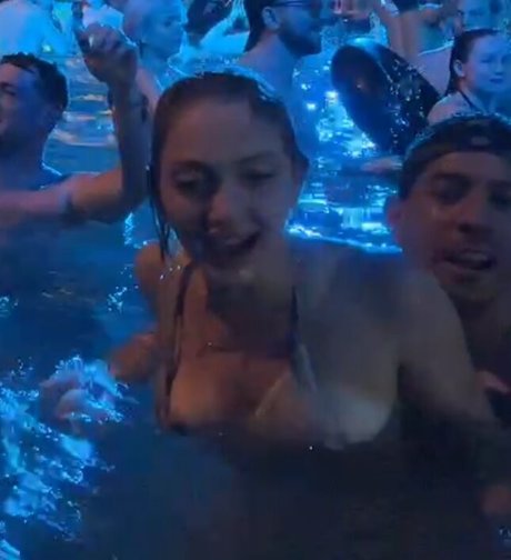 Luplupka star sexy picture