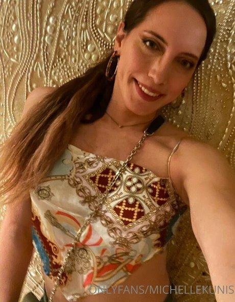 Michelle Kunis porn model images