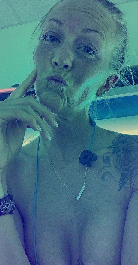 chart92 sexy pornstar pictures