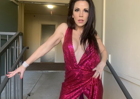 Mickie James star top image