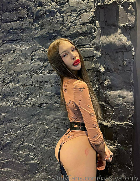 sofa ukr actress img