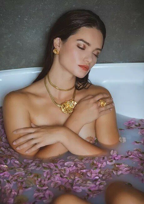 Myrtille Revemont hot actress pic