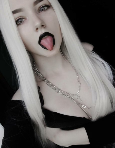 Vell Felice naked pornstar galleries